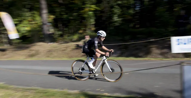 photo  tristan verrier a lancé sa saison de cyclo-cross en sarthe ce dimanche 12 octobre 2025, à parigné-l’évêque.  &copy;  le maine libre 