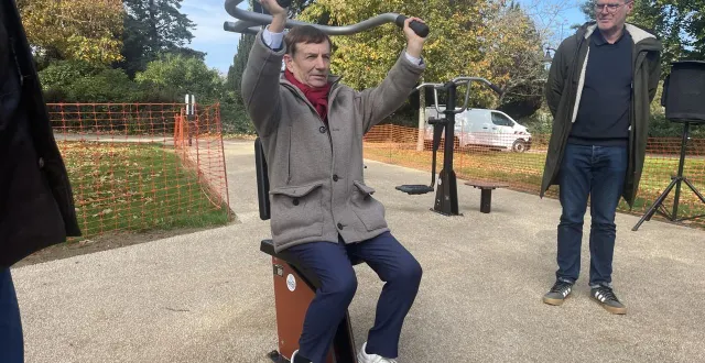 photo  l’installation de cette aire s’inscrit dans la volonté de proposer une offre de sport santé en territoire urbain, pour permettre à tous de pratiquer une activité sportive en pleine ville d’alençon.  &copy;  ouest-france 