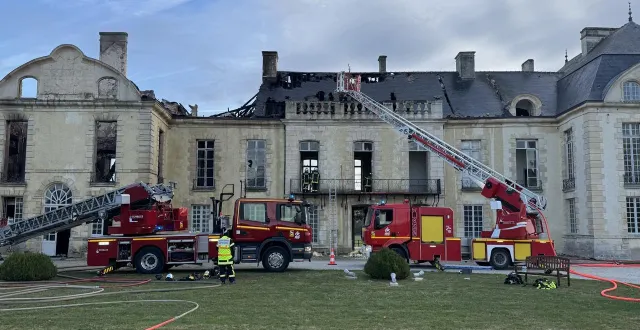photo  l’incendie au château de médavy, dans l’orne, s’est produit le 25 septembre 2025.  &copy;  archives ouest-france 
