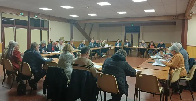 photo  le conseil communautaire du val d’orne a délibéré, jeudi 9 octobre, sur le projet de mise en location d’un véhicule électrique à destination de la population.  &copy;  ouest-france 