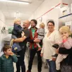 photo  les très jeunes bénéficiaires des repas préparés par la cuisine centrale ont découvert les lieux avec leurs parents, sous la conduite pédagogique de laura martin, aide cuisinière. 650 repas sont servis par jour aux trois écoles, à la crèche, au centre de loisirs des goulidons, aux résidants de soleil de loire le midi (40 repas en moyenne) et chez une trentaine de personnes (portage à domicile). 