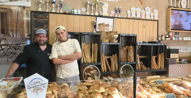 photo  travail, échanges, savoir-faire, le duo fusionnel tiago da silva et julien marsal se couvre de succès, comme le prouvent les coupes remportées par julien marsal, une vraie bête de concours !  &copy;  ouest-france 