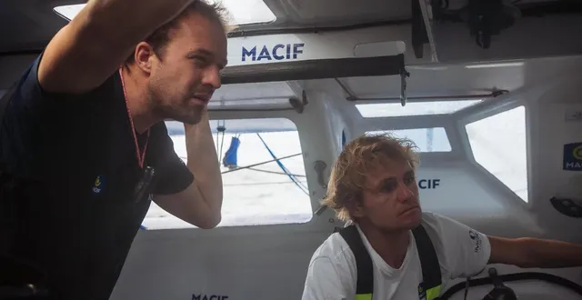 photo  en l’absence de charlie dalin, sam goodchild et loïs berrehar avaient été associés à la barre de macif santé prévoyance.  &copy;  g. gatefait - disobey - macif 