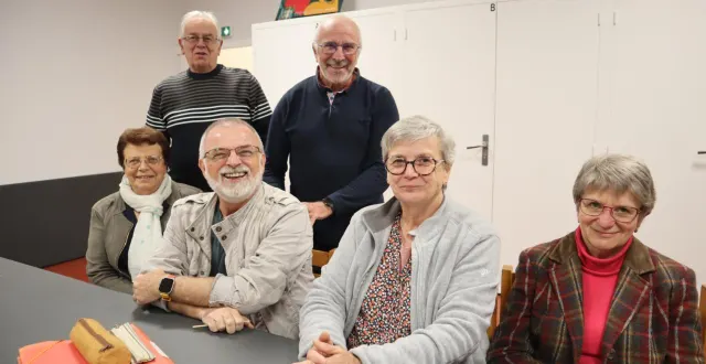 photo  à l’issue de l’assemblée générale, le bureau a été renouvelé. de gauche à droite, au premier rang : marie-louise ménard, secrétaire, pascal riondy, président, michèle brouard, secrétaire et anne-marie bernier, trésorière. au second rang : bernard cady et jean-louis robert, formateurs. pascal riondy est également formateur.  &copy;  co 