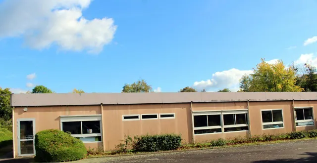 photo  l’école maternelle actuelle de marigné-laillé sera démolie, et installée dans des locaux provisoires pendant la construction du nouveau bâtiment.  &copy;  le maine libre 