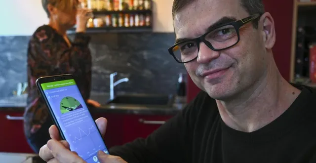 photo  cyril ledru n’a de cesse d’agrémenter son application mobile, d’informations utiles à tous.  &copy;  photo archives le maine libre - denis lambert 