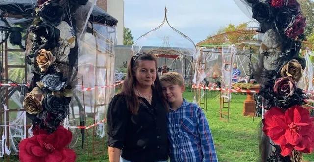 photo  manuella guépin et son fils sawyer.  &copy;  le maine libre 