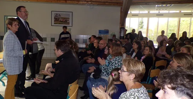 photo  la remise des diplômes du dnb a été faite en hommage à melvyn rouget.   &copy;  le maine libre 