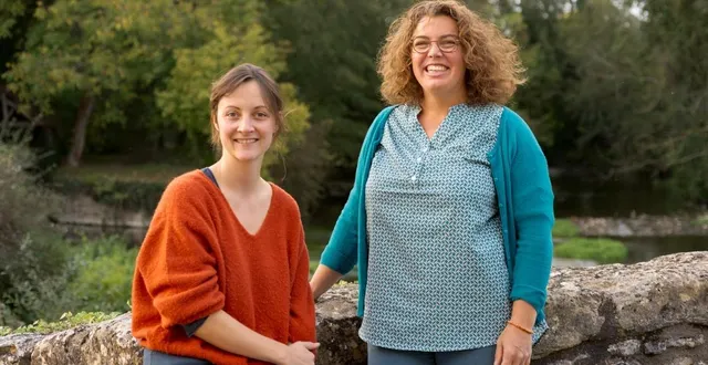 photo  ambassadrices du savoir-faire sarthois, elles font rayonner l’artisanat au niveau national. charlotte olejnik, à gauche, et élise foucault, à droite.  &copy;  le maine libre 
