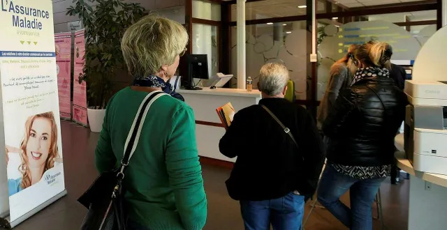 photo  les français réalisent principalement les démarches en ligne, plutôt qu’au guichet.  &copy;  archives ml - marie delage 