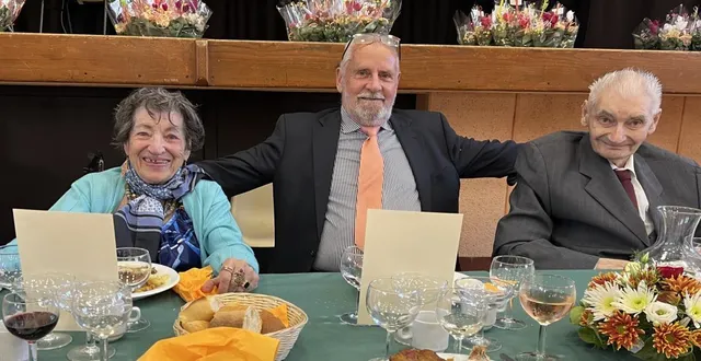 photo  daniel chevée était entouré de lucienne manquest et francis david.  &copy;  ouest-france 