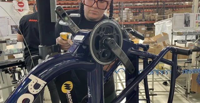 photo  l’entreprise angevine pony relocalise sa production à la manufacture française du cycle, à machecoul.  &copy;  ouest-france 