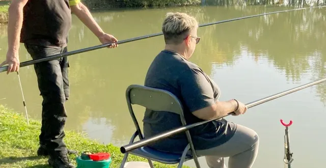 photo  quelques-uns des fanatiques de pêche à l’étang de saint- rémy-des-monts.  &copy;  le maine libre 