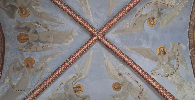 photo  les visiteurs pourront admirer les peintures murales de l’église paroissiale lors d’une visite commentée.  &copy;  cd72 