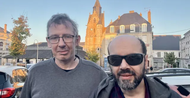 photo  laurent (gauche) et stéphane (droite) ont passé un court séjour à mamers pour un week-end de jeu.  &copy;  le maine libre 