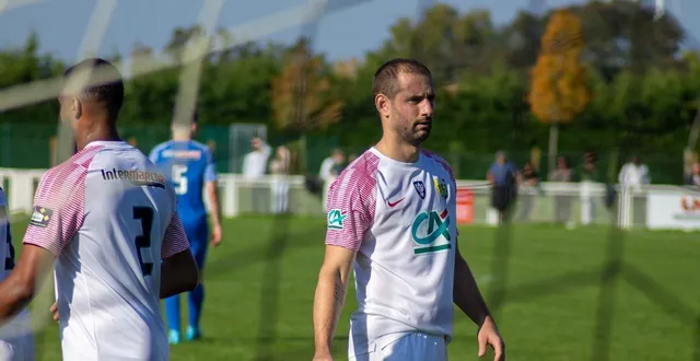 photo  anthony derouard est milieu de terrain à beaumont depuis la saison 2024-2025.  &copy;  le maine libre 