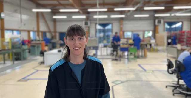 photo  natacha letourneur, travailleuse à l’esat de domfront, dans l’orne, va participer à la finale nationale des worldskills, une olympiade des métiers, dans la catégorie métiers de la propreté.  &copy;  ouest-france 