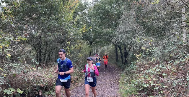 photo  ils étaient plus de 2 000 à participer au trail de la roche d’oëtre, dans l’orne, en 2024.  &copy;  archives ouest-france 
