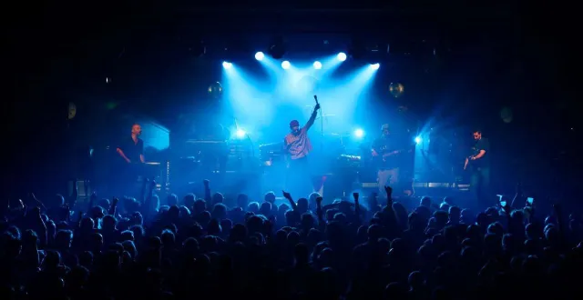 photo  samedi dernier, la salle jeanne-de-laval était comble pour écouter zentone.  &copy;  co 