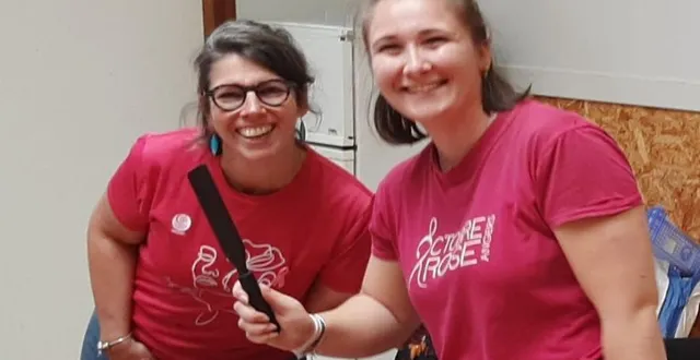 photo  frédérique alliot et ludivine lebreton de la commission animation du club de hand hbc loire layon.  &copy;  co 