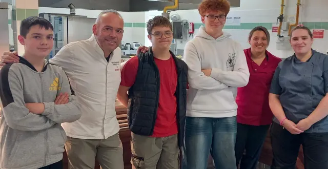 photo  de gauche à droite enzo niel, arnaud viel, alexis veillard, valentin marie, aurélie barré et florence humber.  &copy;  ouest-france 