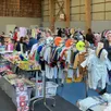 photo samedi et dimanche, de nombreuses personnes sont venues arpenter les allées de la bourse aux jouets organisée par l’association familles rurales. pour l’occasion, ce sont au total 135 tables et 22 portants qui ont été exposés sur les deux jours. l’intégralité des bénéfices sera reversée aux écoles de la commune ainsi qu’à l’association abord’ages.