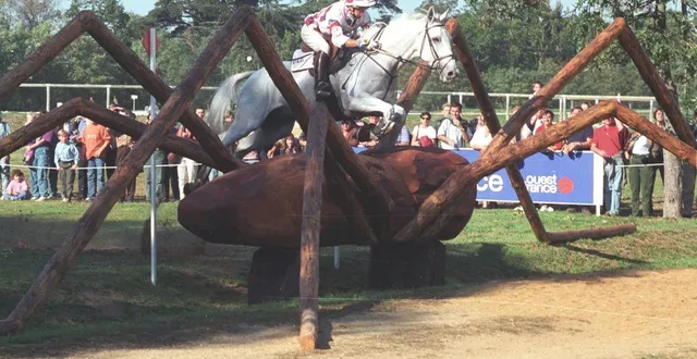 photo  amie d’alain james, l’un des concepteurs du mondial du lion, marie-christine duroy lui avait soufflé l’idée de créer une compétition internationale pour jeunes chevaux. elle en est ensuite devenue une fidèle participante et a même été sacrée en 1997 avec dopé doux.  &copy;  dominique gautier 