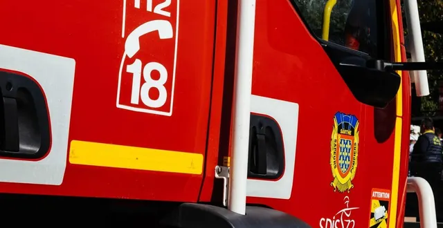 photo  les pompiers de vallon-sur-gée et la suze-sur-sarthe sont intervenus sur un accident mortel sur la commune de maigné, samedi 18 octobre 2025.  &copy;  ouest-france 