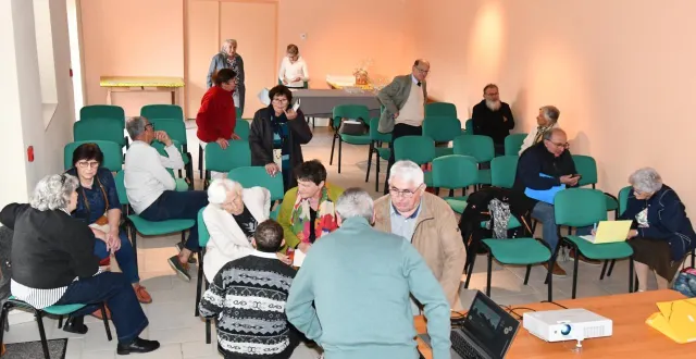 photo  l'assemblée générale se prépare.  &copy;  le maine libre 