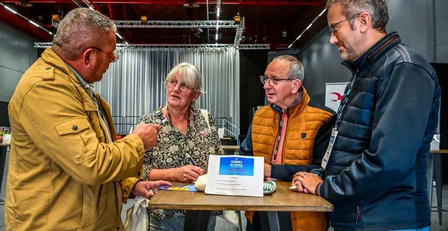 photo  le mans, samedi 18 octobre 2025. rémy mauboussin (2e à droite), maire de lavardin, entouré de ses trois premiers adjoints.  &copy;  le maine libre - yvon loué 