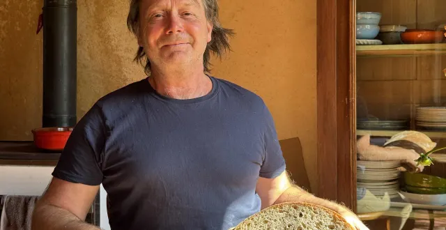 photo  olivier cordeau produit du blé dont il tire de la farine, puis du pain.  &copy;  yanne boloh 