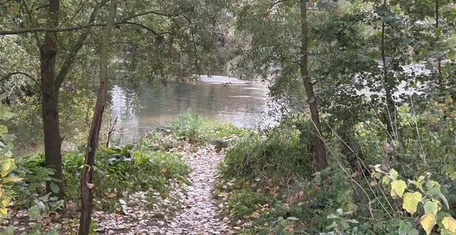 photo  les pompiers du mans degré sont intervenus pour sortir le corps sans vie de la victime.  &copy;  illustration courrier de l’ouest - marie delage 
