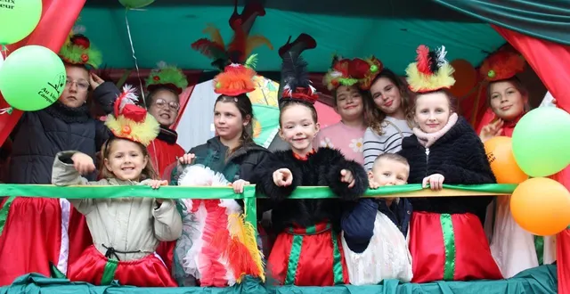photo  des petites trognes à croquer sur le char des parents d’élèves, le cahier des parents, du groupe scolaire public.  &copy;  ouest-france 