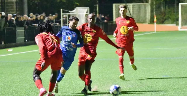 photo  avant la coupe de france le week-end prochain, le derby entre le villaret et le sablé fc s’est soldé sur un match nul.  &copy;  le maine libre 