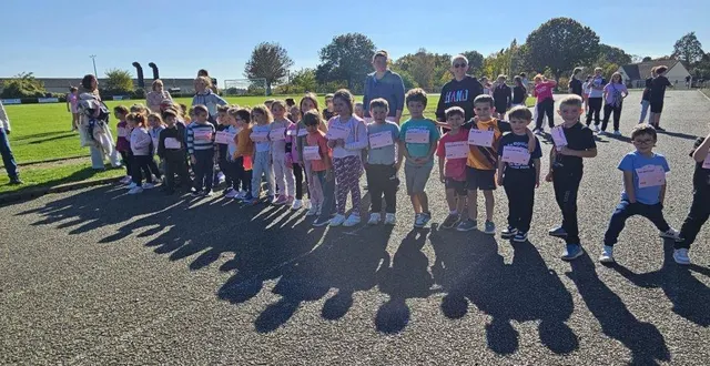photo  des dossards, des sourires et de l’énergie à revendre.  &copy;  le maine libre 