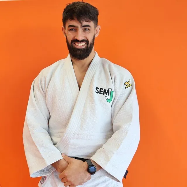 photo amaury vrignaud, 35 ans, ceinture noire 2e dan, est un exemple d’humilité et d’abnégation pour les jeunes.  ©  ouest-france