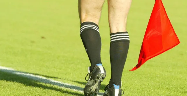 photo  lors du match crosmières – solesmes, un arbitre de touche a été victime d’un malaise cardiaque qui a poussé l’arbitre centre à arrêter la rencontre, dimanche 19 octobre 2025.  &copy;  archives ouest-france 