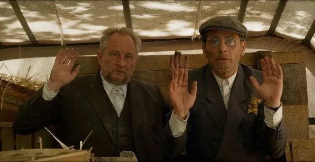 photo  benoît poelvoorde et pascal elbé dans le film la bonne étoile.  &copy;  photo : ugc distribution 