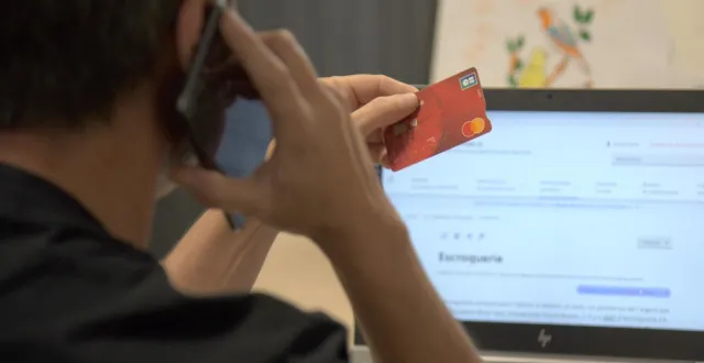 photo  les victimes sont contactées par sms ou téléphone par un faux conseiller bancaire.  &copy;  illustration courrier de l’ouest - marie delage 