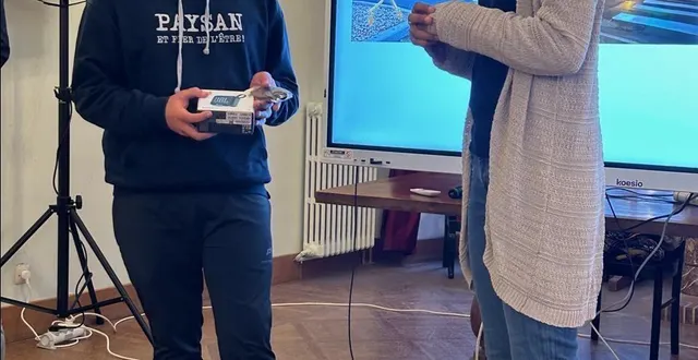 photo  victor gautier félicité par maryse brianceau.  &copy;  ouest-france 