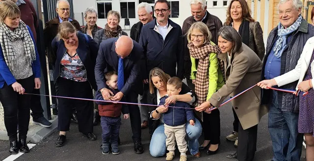 photo  samedi après-midi, la maison d’assistantes maternelles de courgeoût a été inaugurée.  &copy;  ouest-france 