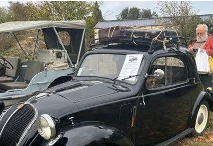 photo  simca «5», la première voiture urbaine, construite à 6 500 exemplaires.  &copy;  ouest-france 