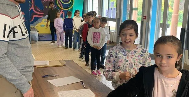 photo  les élèves de l’école paul- cézanne ont voté pour leurs représentants  &copy;  le maine libre 