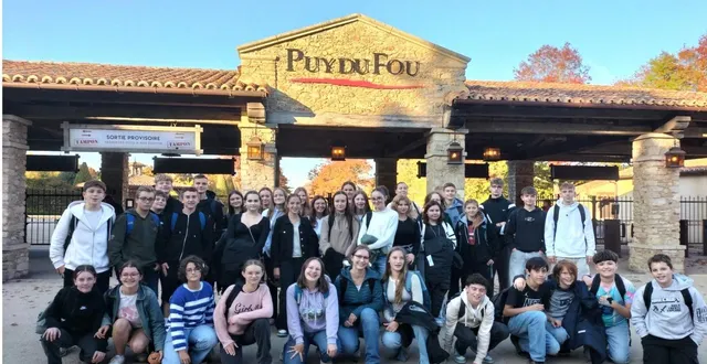 photo  les collégiens allemands et français en déplacement au puy du fou.  &copy;  co 