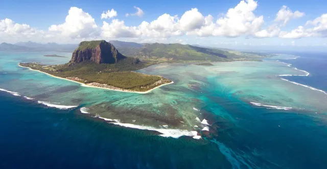 photo  après la chute de sa société à nantes, le fondateur d’ader capital s’était établi à l’île maurice, un territoire un temps placé dans le radar mondial des paradis fiscaux.  &copy;  sapsiwai – fotolia 