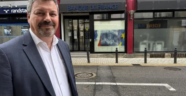 photo  patrick domergue, nouveau directeur de la banque de france d’alençon, qu’il voit comme un lieu d’accompagnement du public, particuliers et entreprises, en difficulté financière.  &copy;  ouest-france 