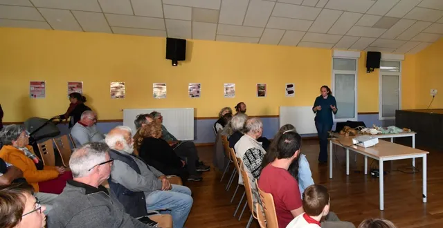 photo  la conférence a apporté des précisions sur la préhistoire.  &copy;  le maine libre 