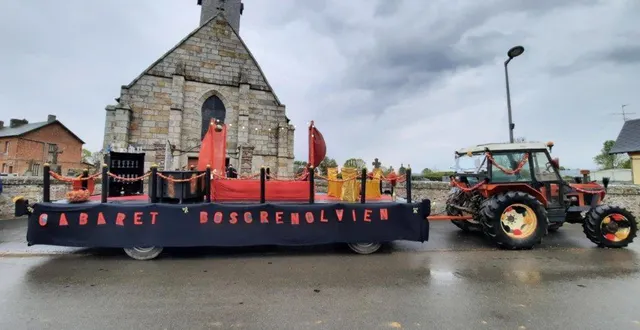 photo  le char du village a défilé dans les rues pour la foire de la pomme de vimoutiers, samedi et dimanche.  &copy;  ouest-france 