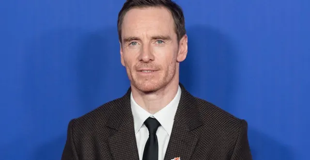 photo  michael fassbender incarnera joe kennedy sr., le père de l’ancien président américain, dans une série pour netflix.  &copy;  anadolu via afp 