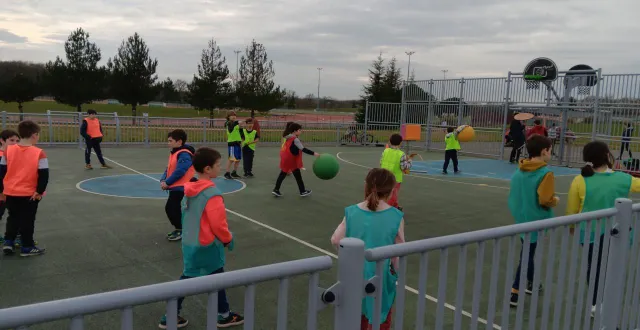 photo  sortir des écrans et des maisons pour profiter de nouvelles activités encadrées et gratuites.  &copy;  ouest-france 